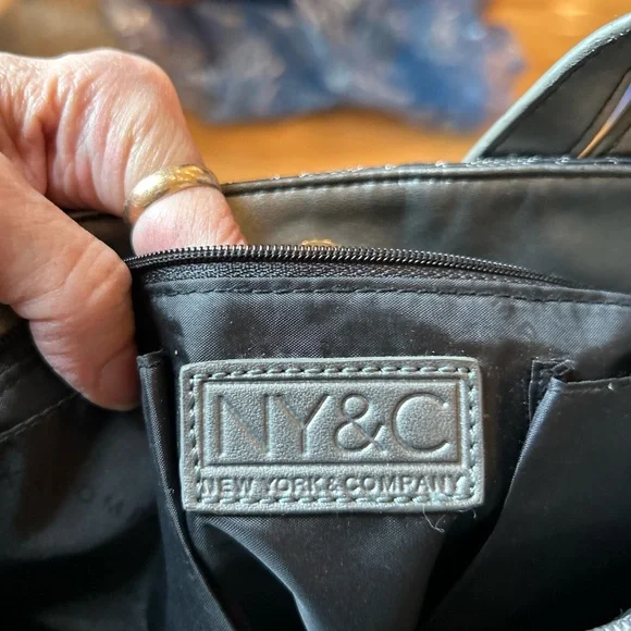 New York & Company Black and Gray Shoulder Bag - Picture 4 of 10